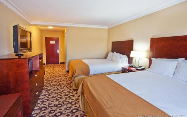 Holiday Inn Express Hotel & Suites Macon-West, an IHG Hotel