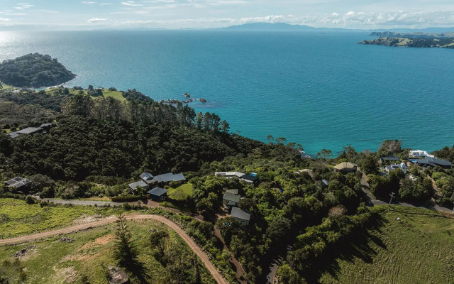 Seaview Sojourn - Waiheke Escapes