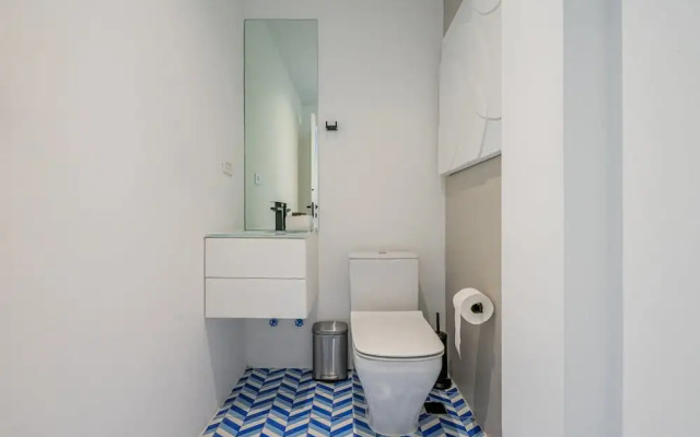 w Picturesque 2BR in Plaza Herrera