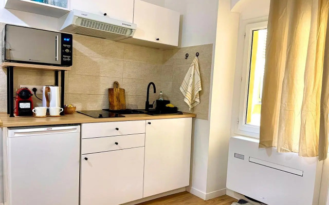 Cosy modern studio in the heart of Nice with AC
