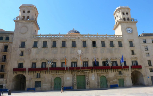 Very best flat with sea view, just 800m Postiguet-Beach