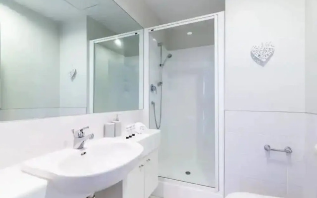 Wonderful Apartment With Free Parking!