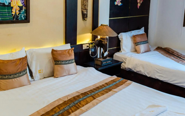 Pai Residence Chiangmai Gate