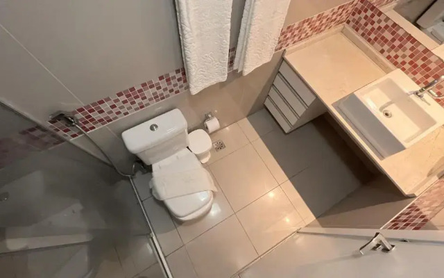 Luxuosa cobertura de 380m² a 850m da Av Beira Mar