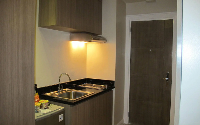 Zerenity Hotel & Suites