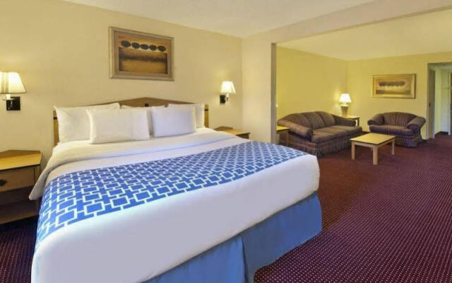 Red Lion Inn & Suites Denver Airport