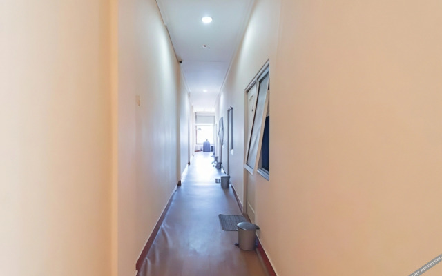 Guest House 268 by OYO Rooms