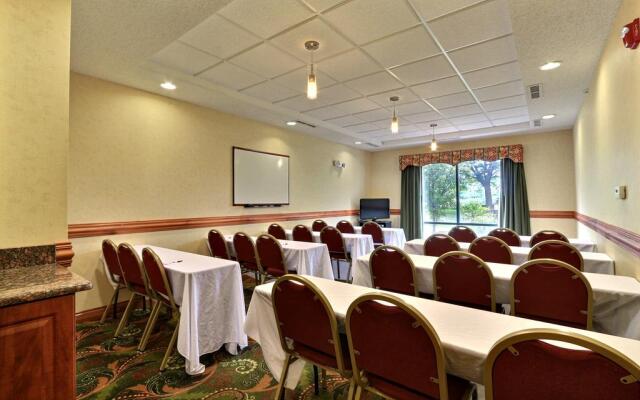 Comfort Suites Canton - Detroit