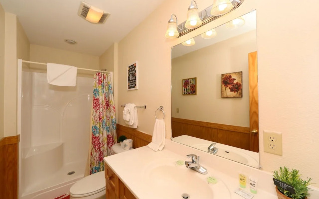 Ivy Falls 9 - Five Bedroom Chalet
