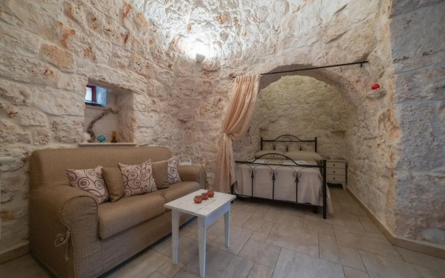 Trulli Stella, Mimosa & Porta Blu - 3 individual Luxury Trulli Villas with private pools and gardens
