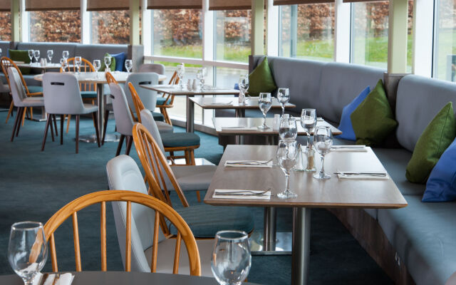 Holiday Inn Salisbury - Stonehenge by IHG