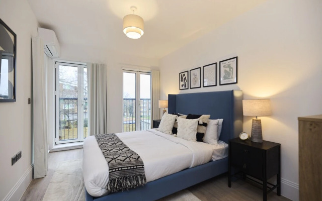 The Wembley Park Gem - Lovely 2bdr Flat With Balcony