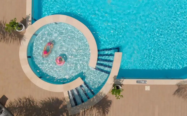 Attico Vista Mare E Piscina