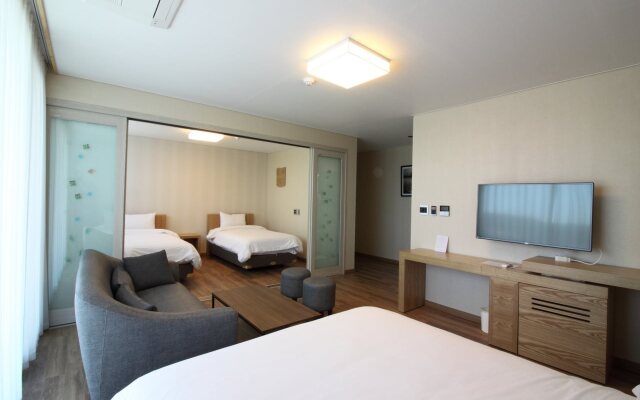 Suave Hotel