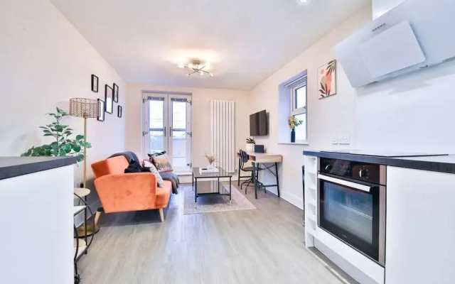 Whitchurch Place 2 Bed Flat in Cardiff