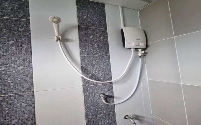 OYO 75504 Ratchapruek Apartment Angthong