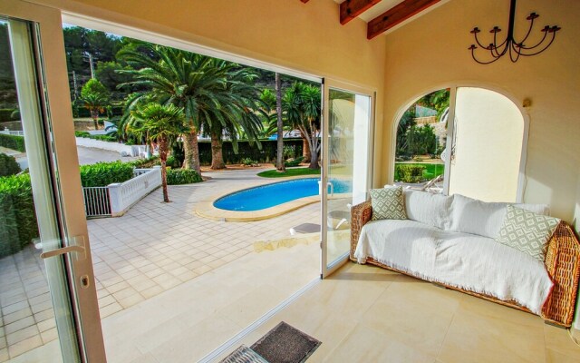 Alldo - hill side with private pool in Moraira