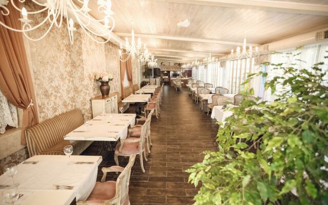 Chopin Hotel