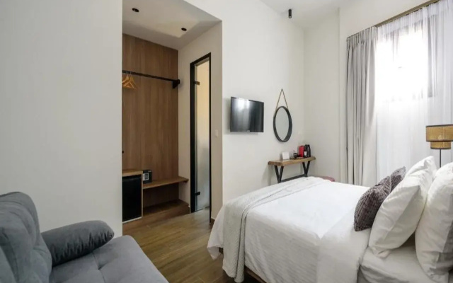 Arthur Suites