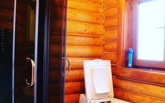 Wodden Cottage in Yasinya