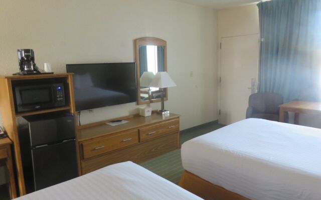 Baymont by Wyndham Fargo