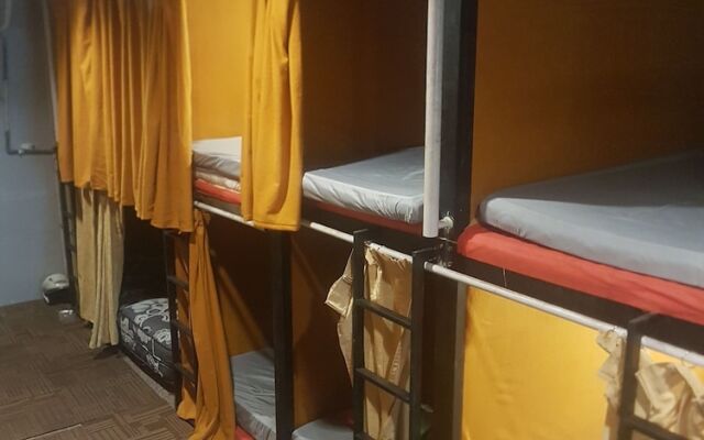 Rubikz Hostel & Cafe