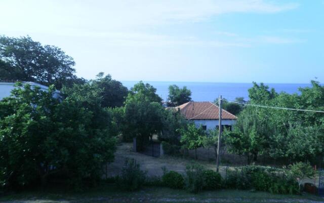 Mirsini Apartments