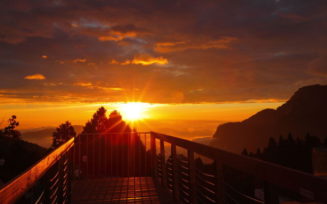 Alishan Hotel
