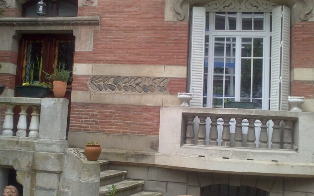 House With 5 Bedrooms in Toulouse, With Enclosed Garden