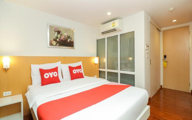 OYO 225 Premier Place Hotel