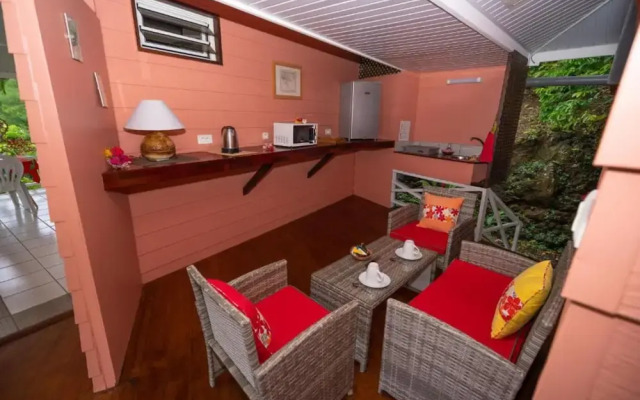 Bora Bora Holiday's Lodge and Villa