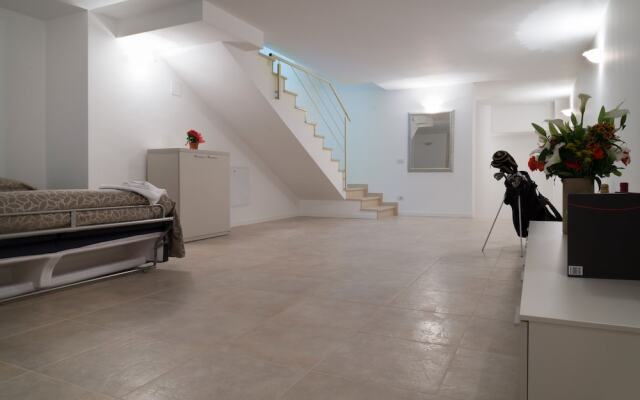 Sirmione Halldis Apartments