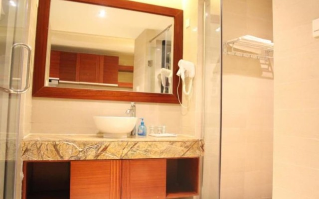 Huidong Seaside Apartment