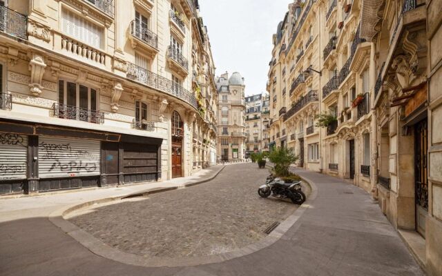 Nice Flat For 2 Persons In The 18Th Arrondissement