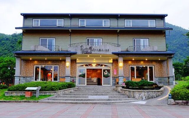 Poultry and Holiday Inn