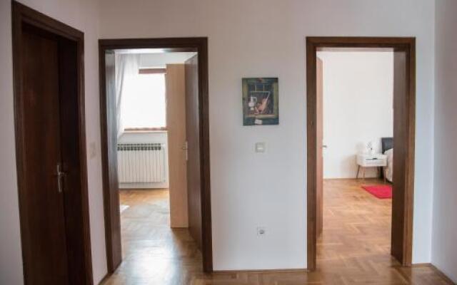 Apartments Jela