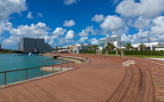 Aquaresort In Chatan