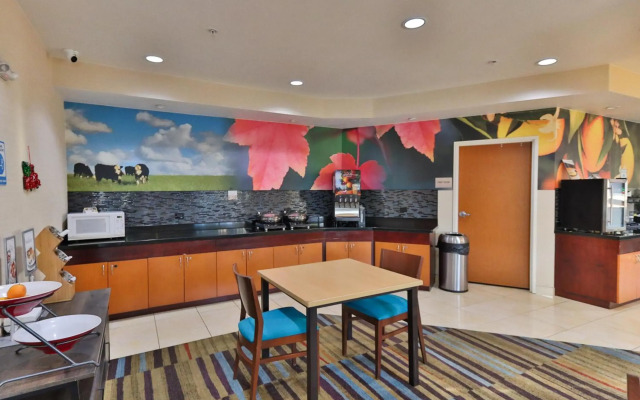 Comfort Inn & Suites