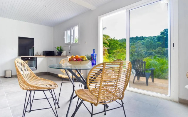 Résidence ZEN & CALM immense HAUT DE VILLA F4 avec piscine