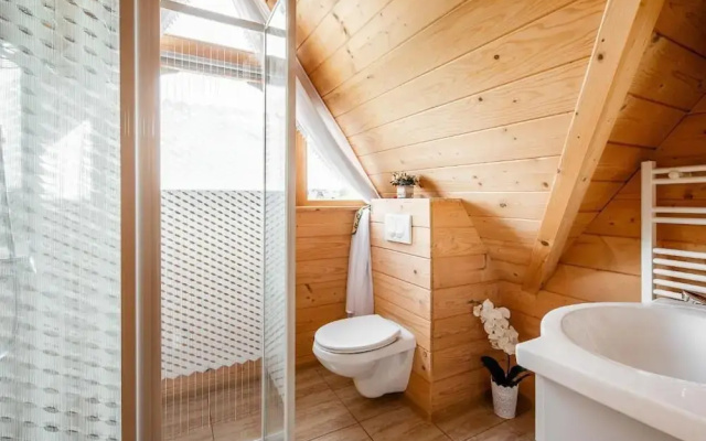 DOMKI TATRY z jacuzzi i sauną w cenie