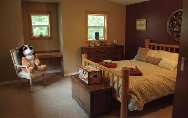 Nomadic Bull: Bed & Breakfast & Books