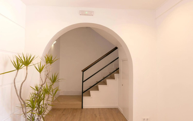 Martinez Apartments