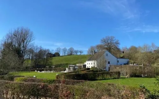 Aux Berges de la Bel
