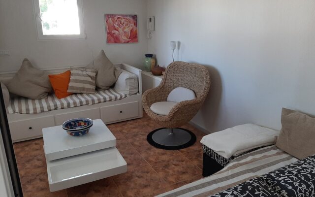 Attractive Villa in Caleta de Vélez with Private Pool