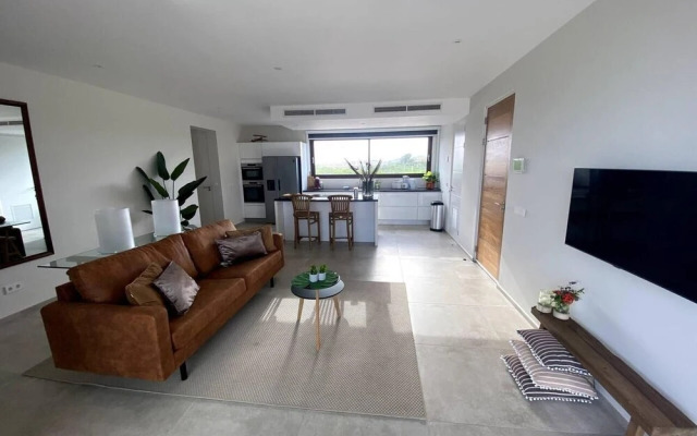 Impeccable 2-bed Apartment in Willemstad