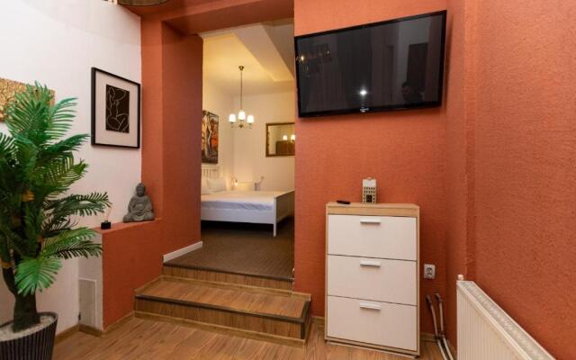 Conta Apartments