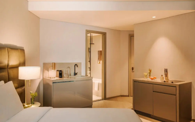 Aura Suites