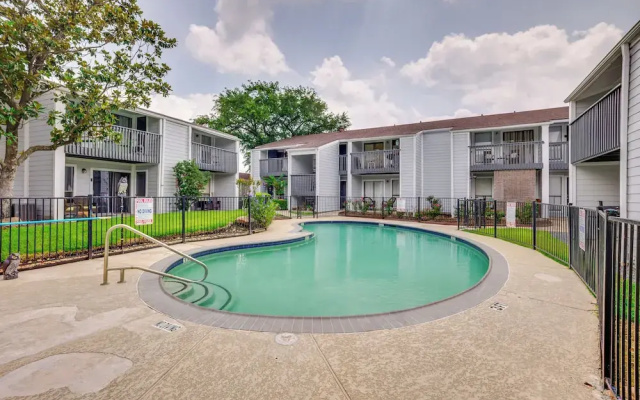 Montgomery Vacation Rental w/ Pool Access!