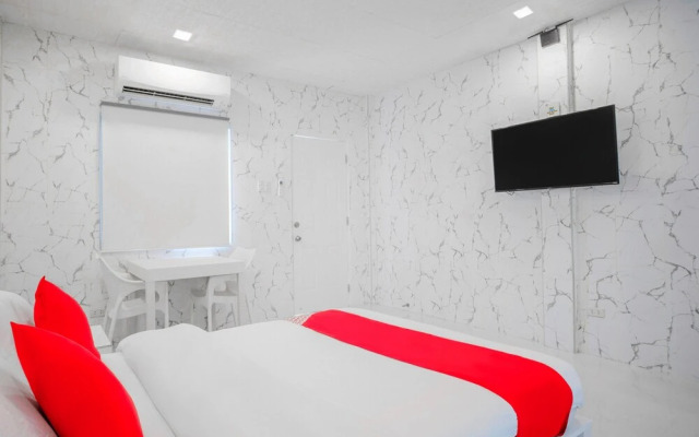 OYO 630 Sena Gladyz Suites