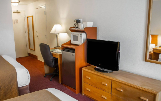 Quality Inn & Suites Longview Kelso